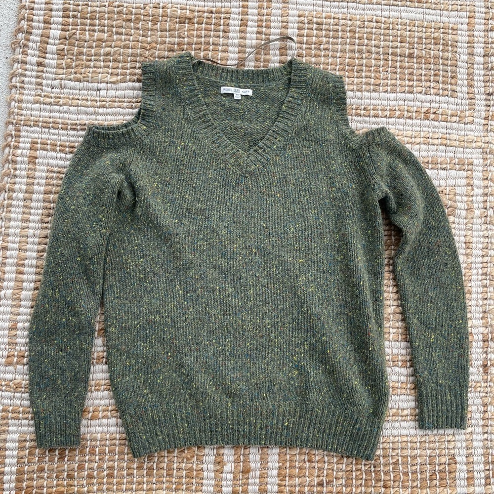 Rebecca Minkoff Cold Shoulder Wool Blend Sweater Green Flecked Size XS